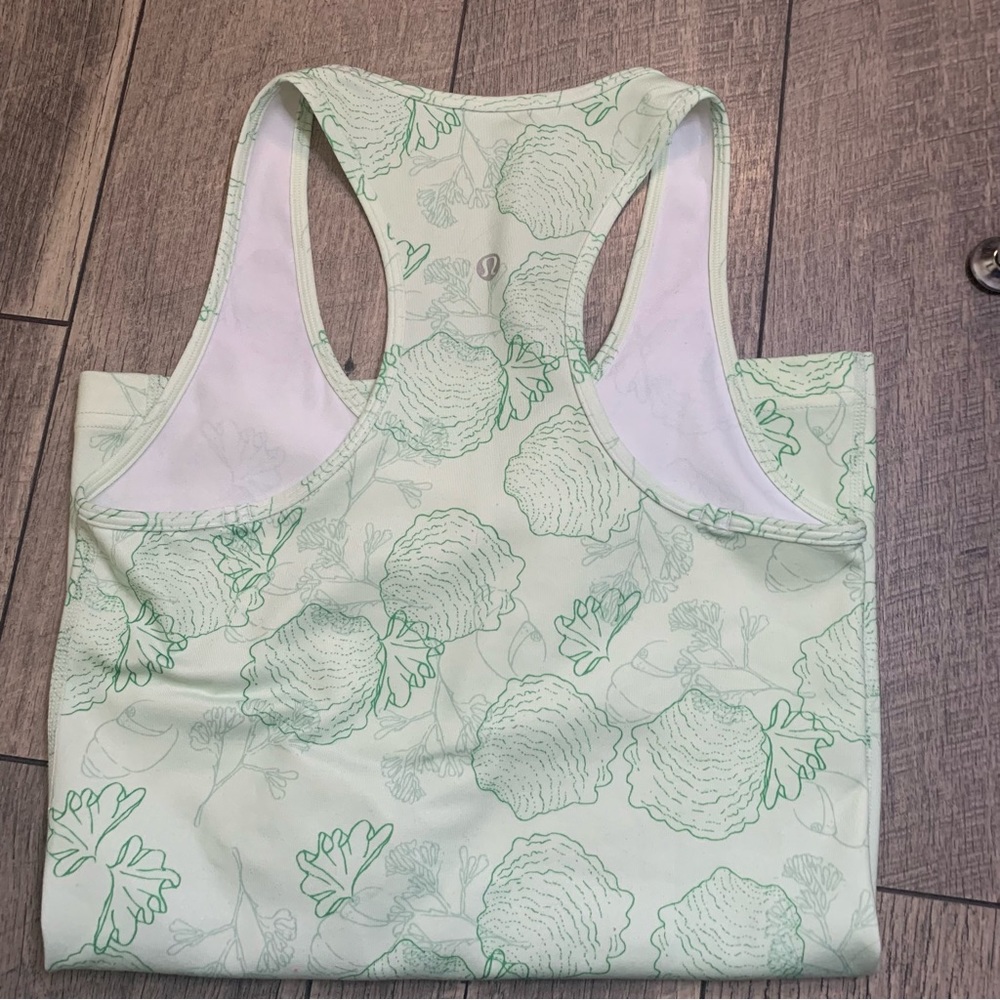 Lululemon tank top